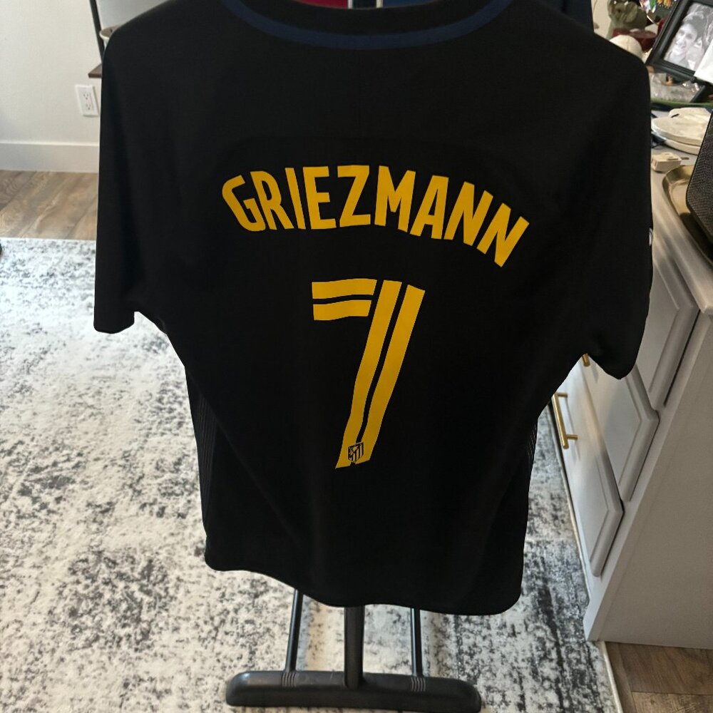 NIKE DRI-FIT ATLETICO MADRID AWAY SOCCER FOOBALL JERSEY M